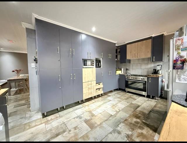 3 BEDROOM HOUSE FOR SALE IN VANDERBIJLPARK CW 1